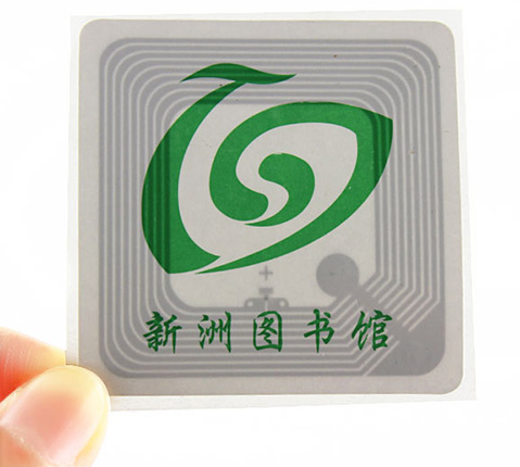 RFID標(biāo)簽在圖書館的應(yīng)用比傳統(tǒng)條碼標(biāo)簽使用更快捷，高效